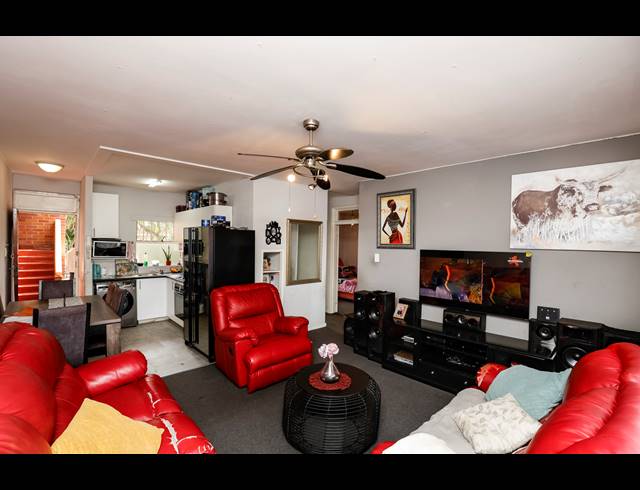 2 BEDROOM APARTMENT FOR SALE IN MORNINGSIDE